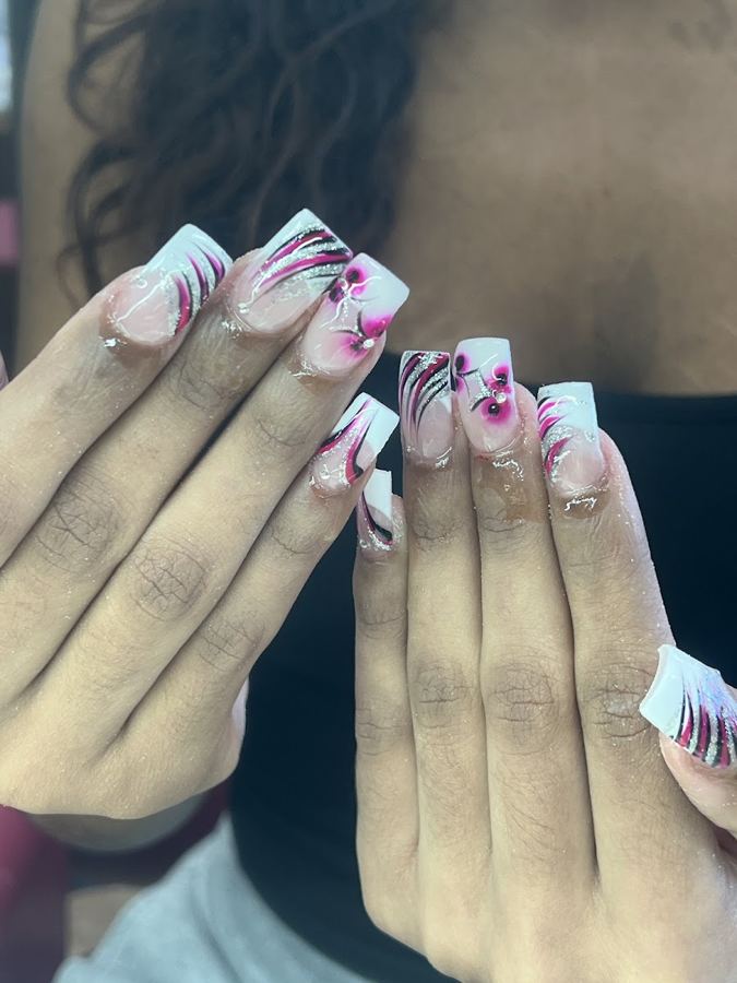 Floral French tips